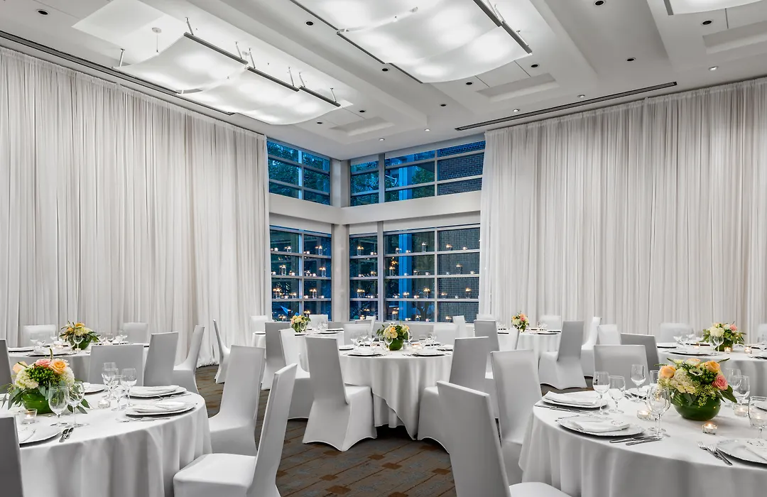 Sofitel Montreal Golden Mile-1