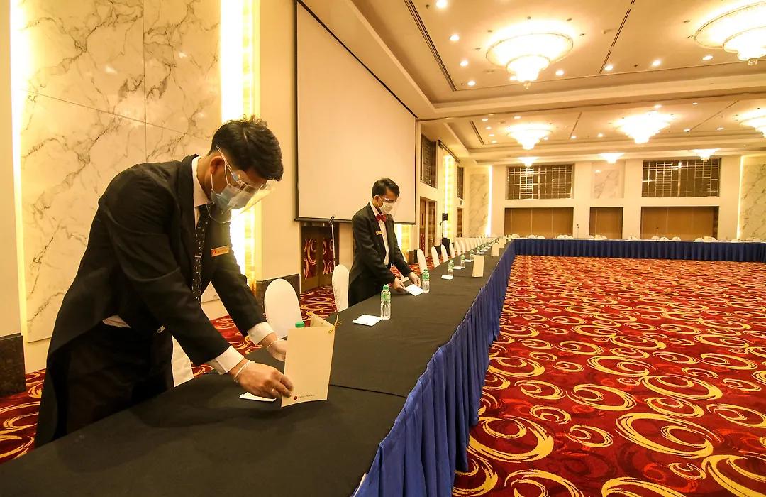 Century Park Hotel-1