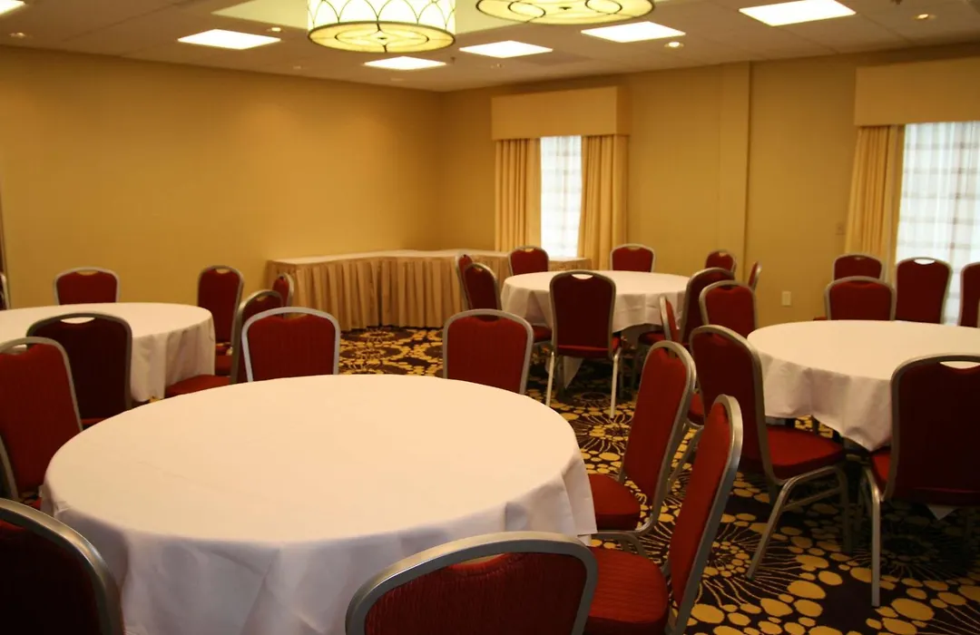 Hampton Inn Richmond - Airport-1