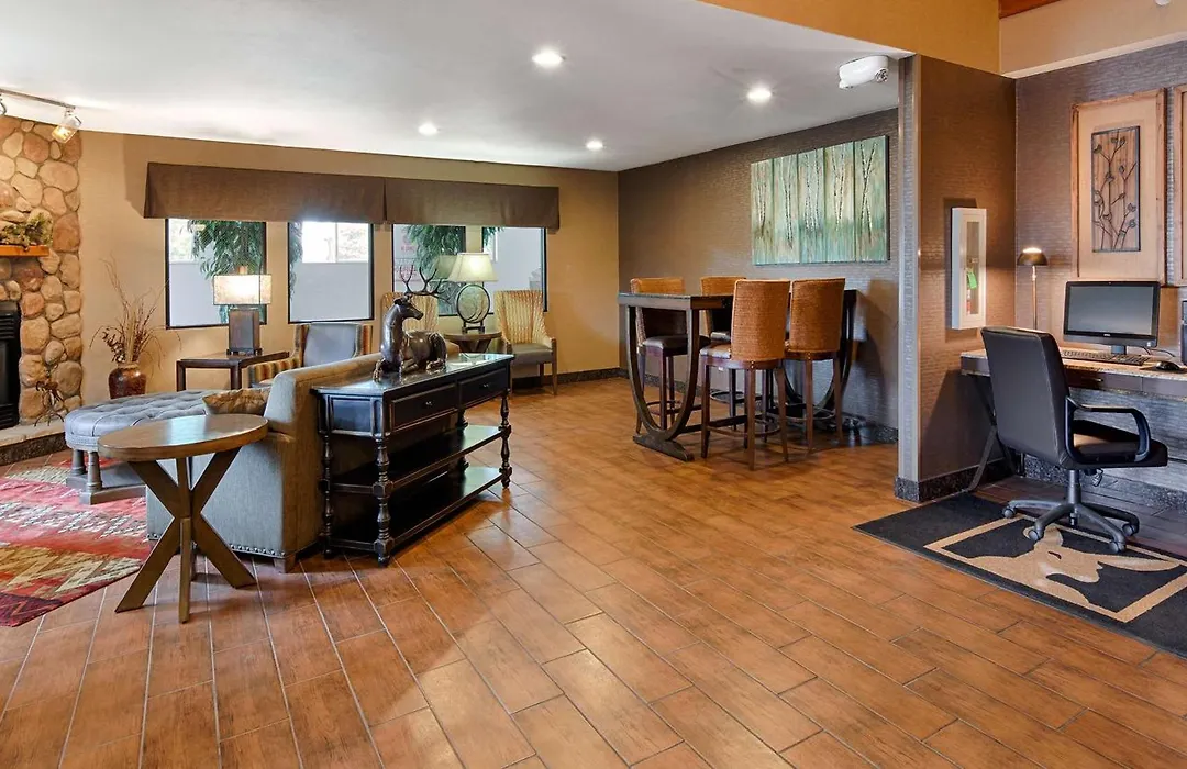 Best Western Plus Deer Park Hotel And Suites-1