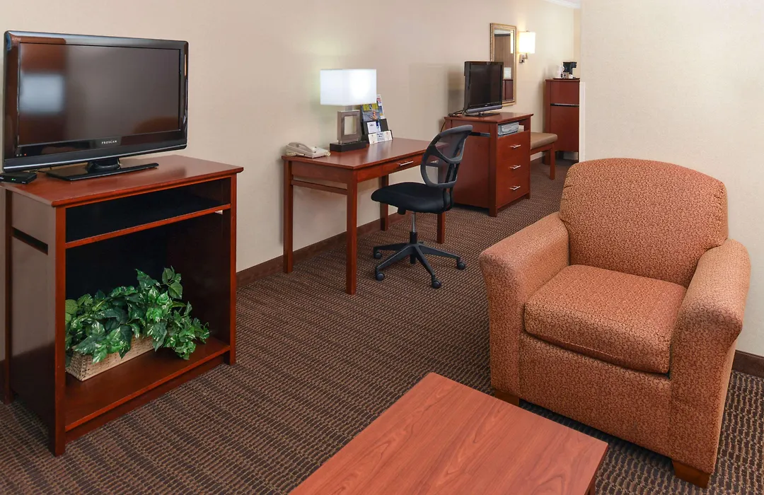 Best Western Plus Landmark Inn-1