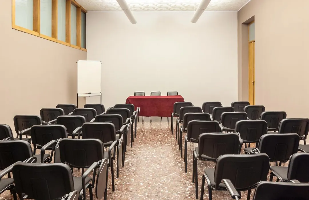 Ibis Styles Trani-1