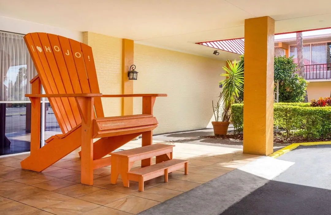 Howard Johnson By Wyndham Lakeland-1