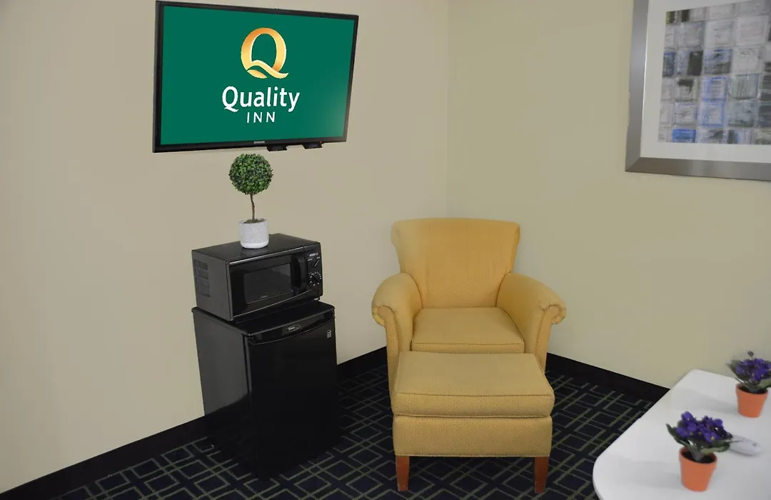 Quality Inn & Suites Dublin-1