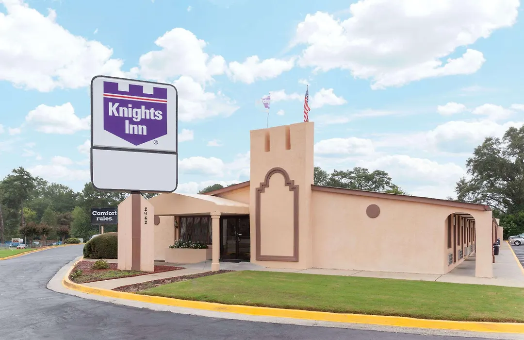 Knights Inn - Tucker-1