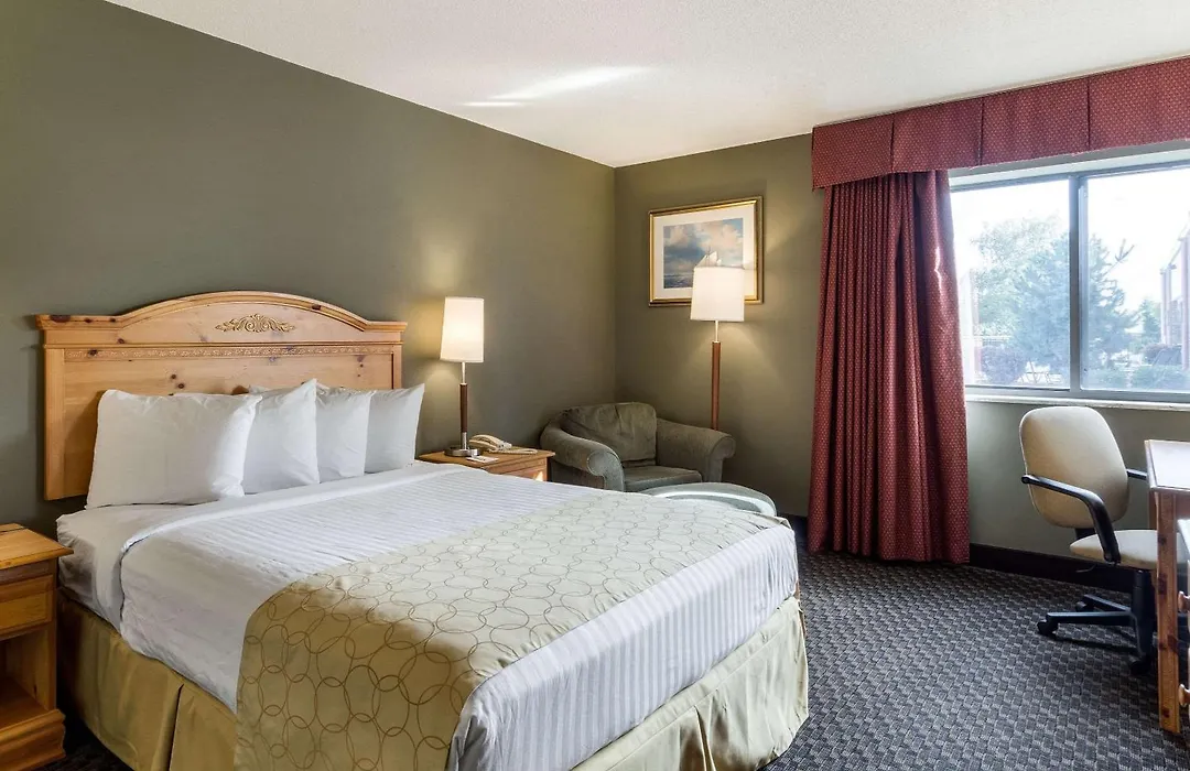 Clarion Hotel Seekonk - Providence-1