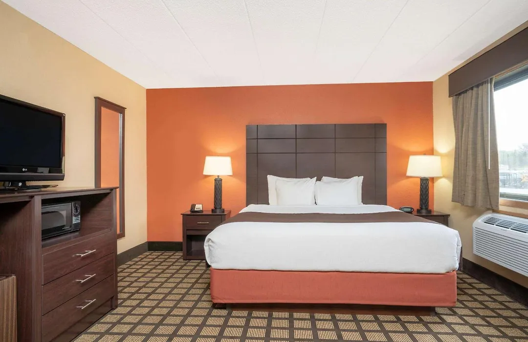 Baymont By Wyndham Lakeville-1