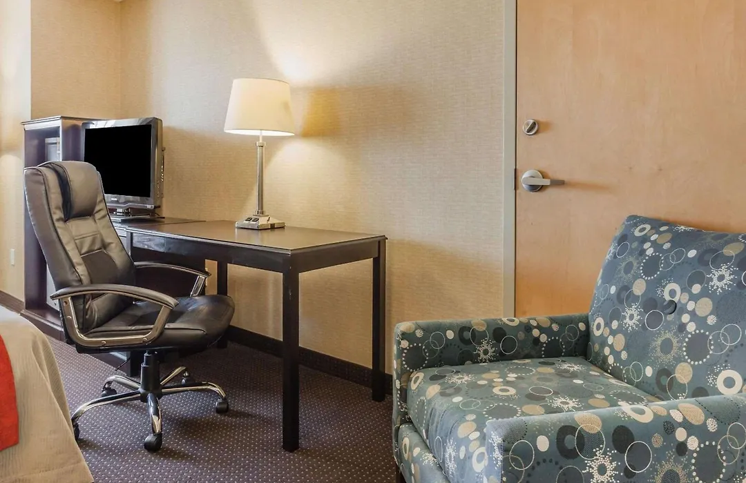 Comfort Inn On The Bay-1