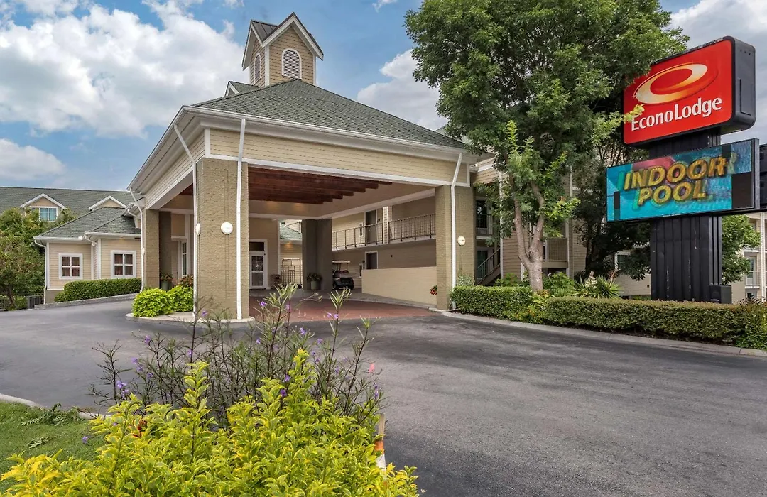 Econo Lodge Pigeon Forge Riverside-1