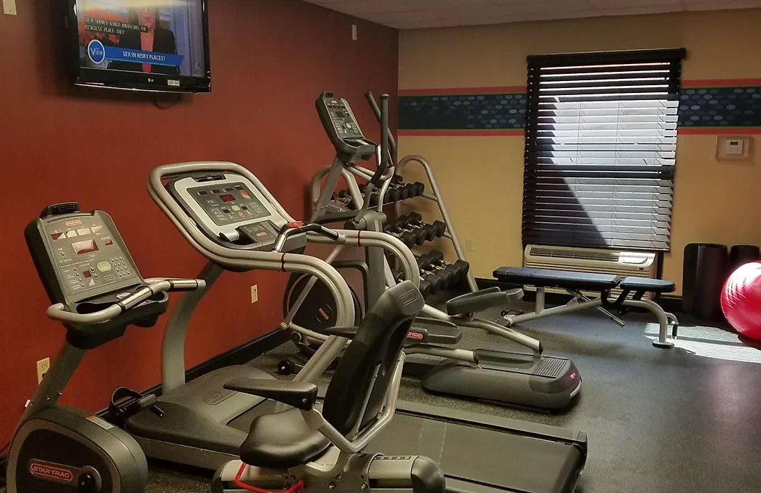 Hampton Inn & Suites Kansas City-Merriam-1