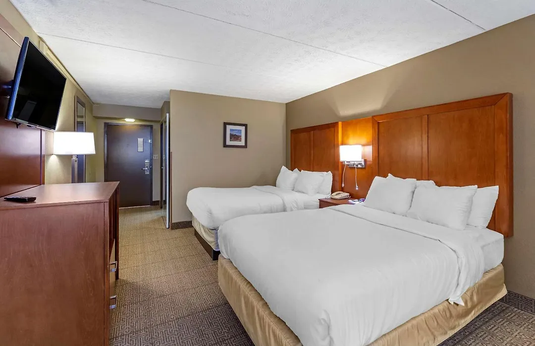 Comfort Inn Alliance-1
