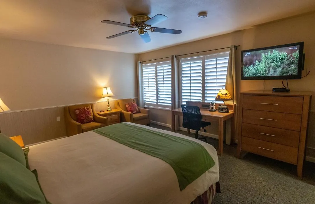 June Lake Motel-1