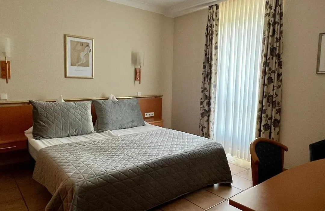 Hotel Garni an der Eissporthalle-1