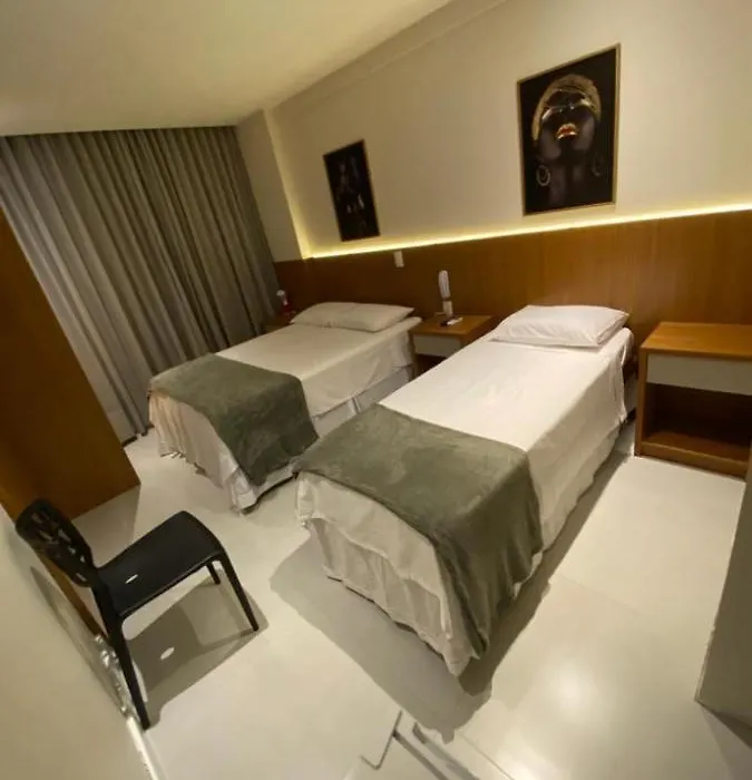 Suíte Tripla Hotel América-1