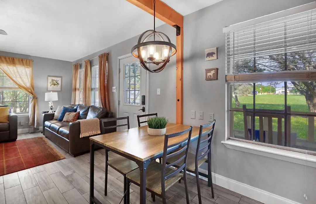 Meadow Creek Cottage-1