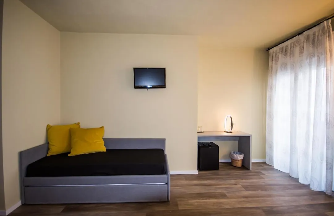 Hotel Eden-1