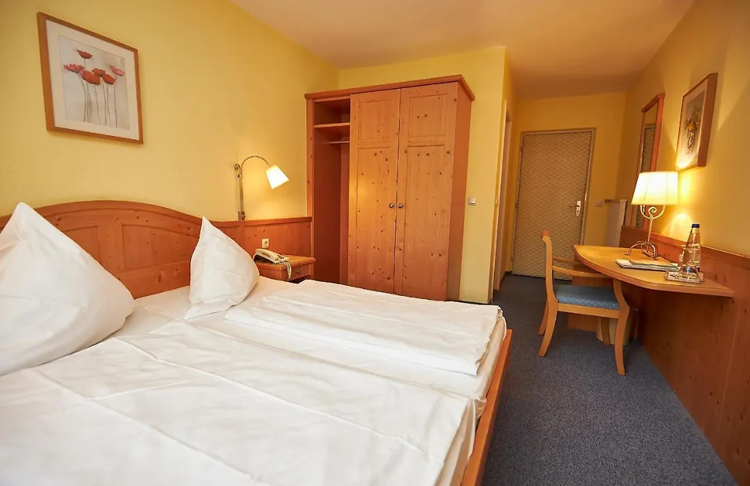 Gasthof-Hotel Zur Post Samerberg-1
