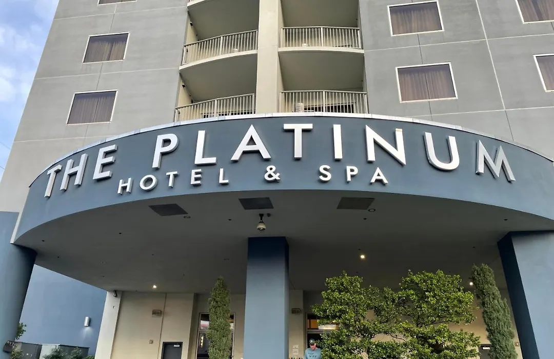 The Platinum Hotel & Spa Strip View Suite-1