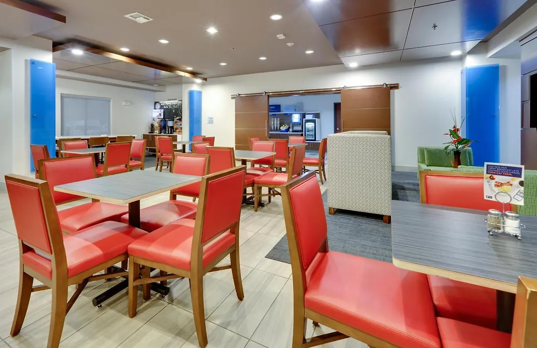 Holiday Inn Express & Suites - Denton North By Ihg-1