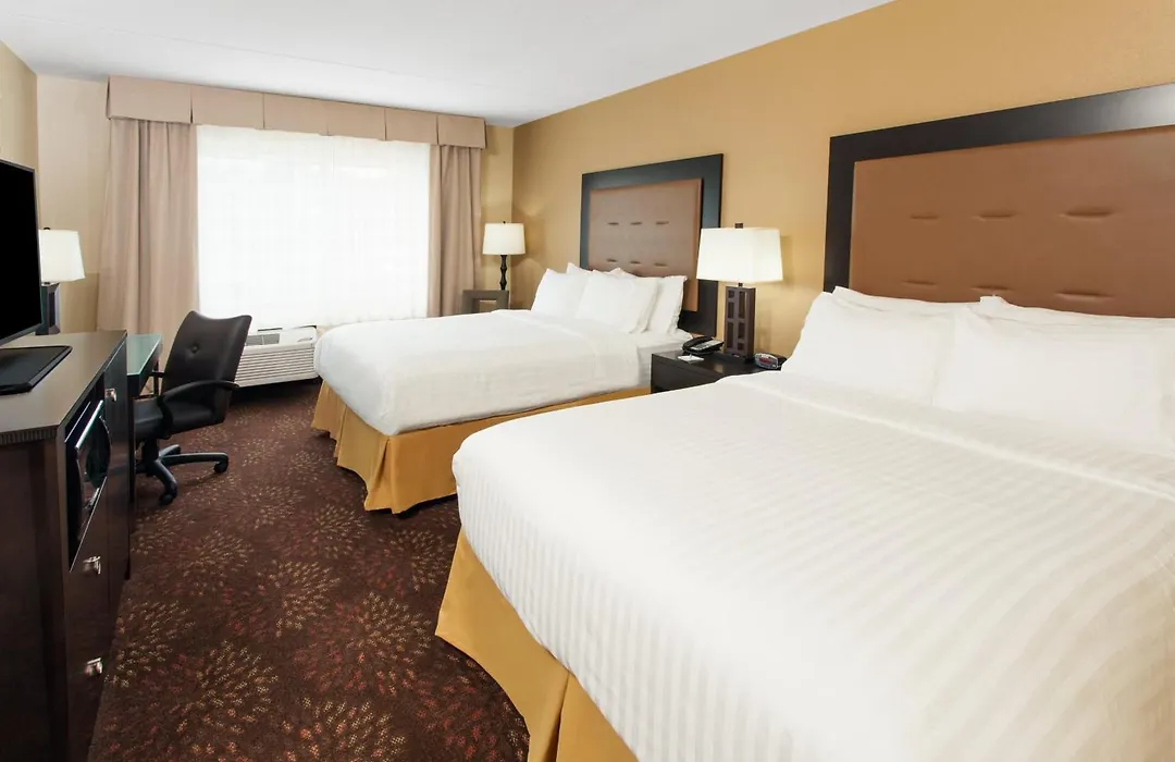 Holiday Inn Express & Suites Sandusky By Ihg-1