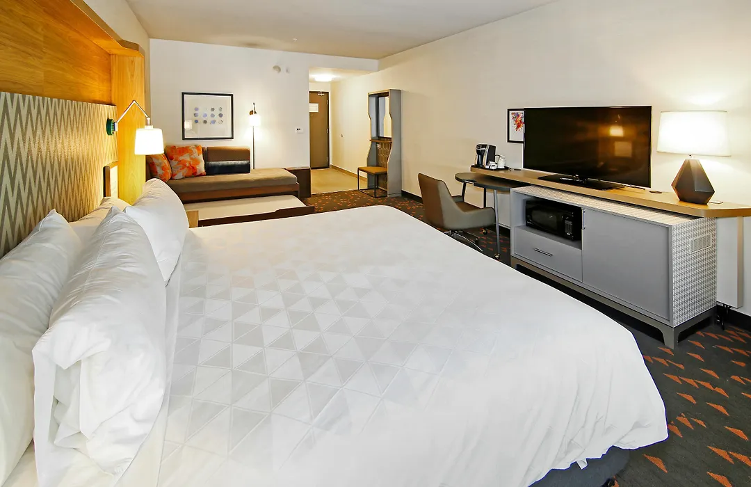 Holiday Inn Hotel & Suites - Calgary Airport North By Ihg-1