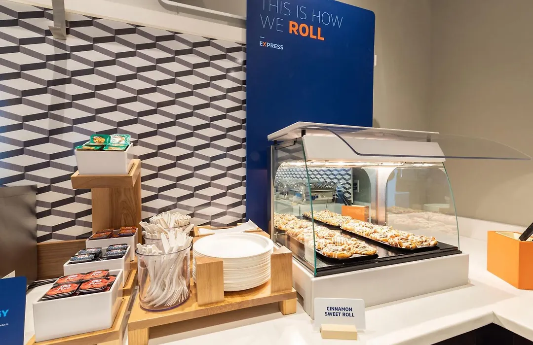 Holiday Inn Express Hotel & Suites Columbus Airport By Ihg-1