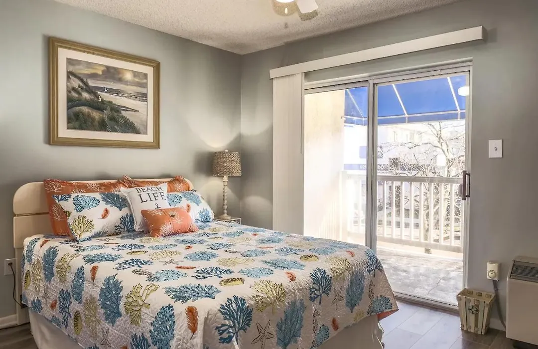 Wesley Paradise ☆Chic 1Bd + Private Balcony & Pool-1