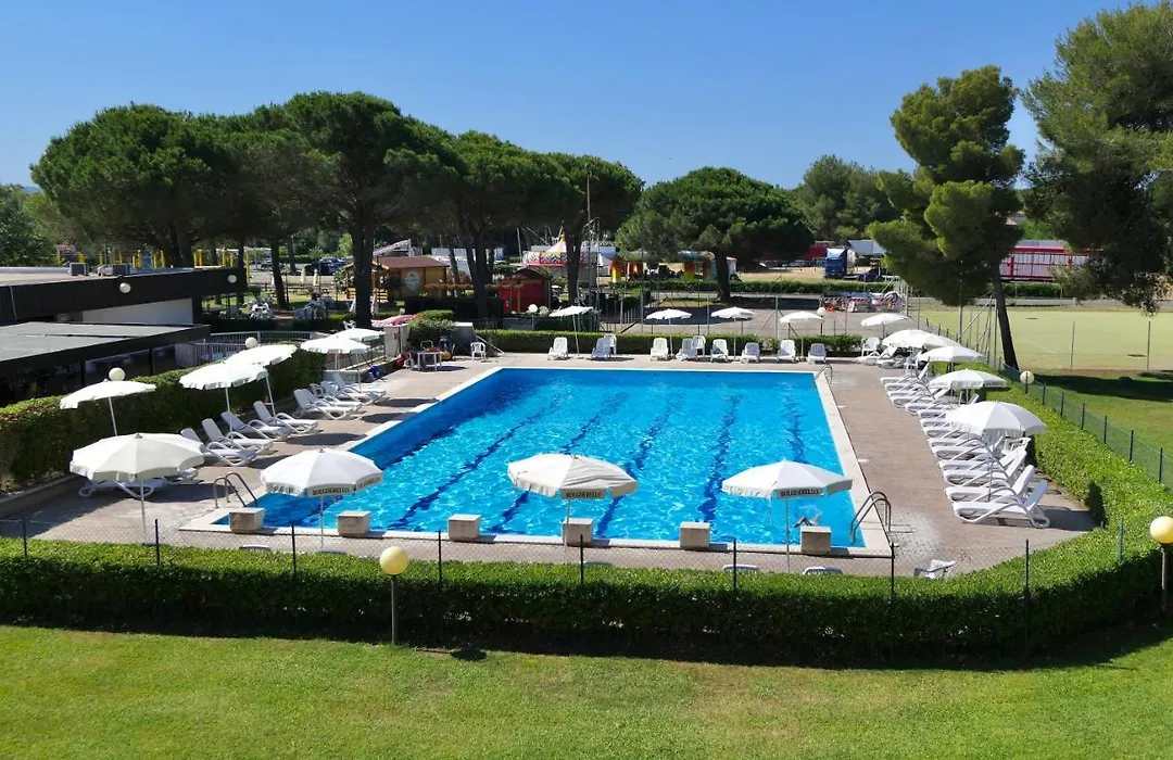 Isa-Residence With Swimming-Pool In Marina D Bibbona At Only 300 M From The Beach-1