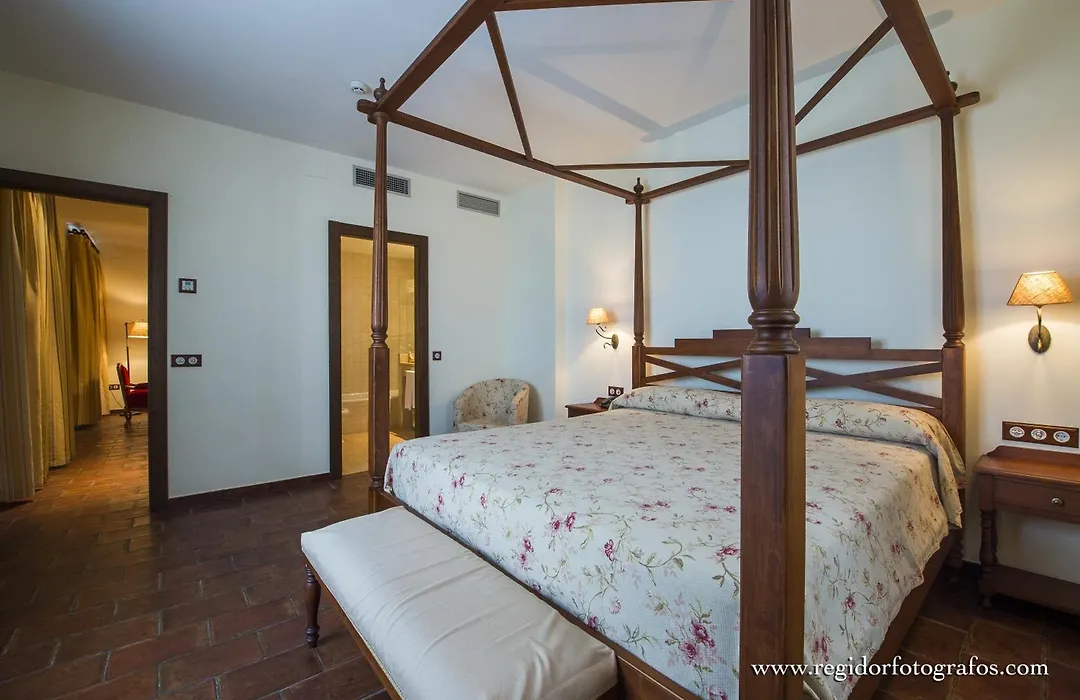 Hospedium Hotel Cortijo Santa Cruz-1