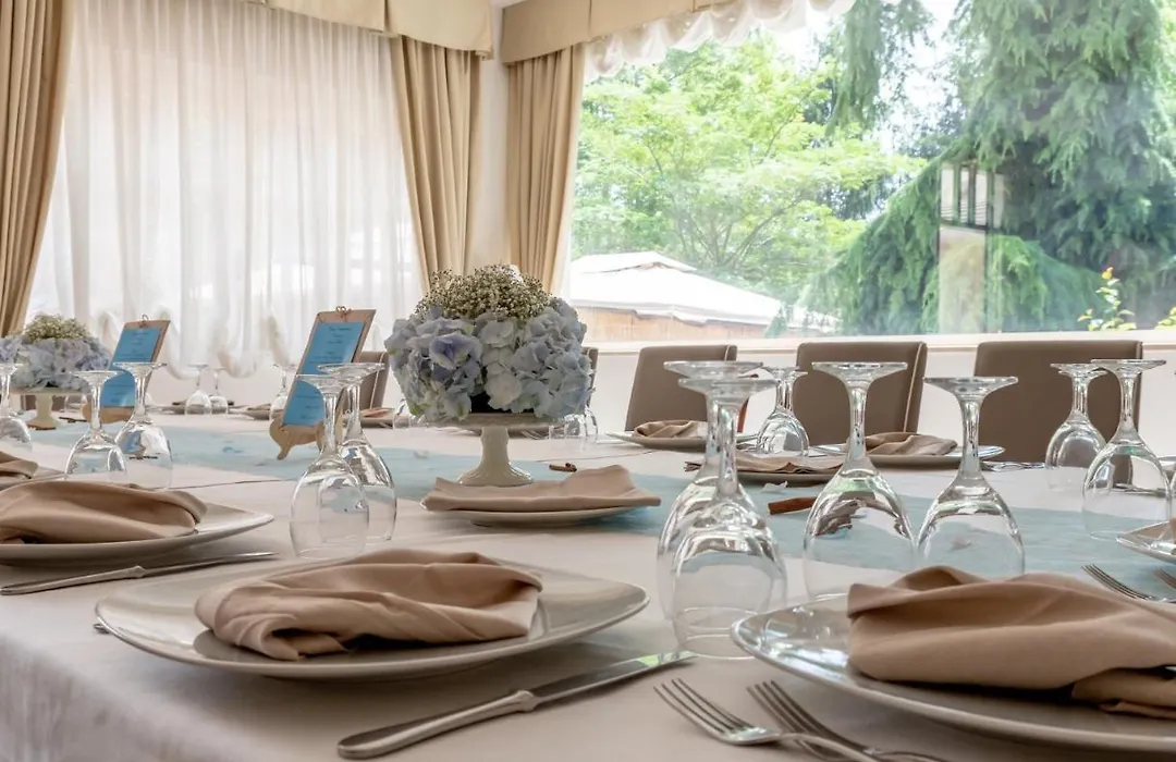 Green Park Hotel-1
