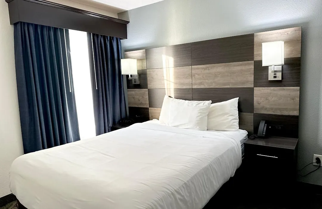 Mainstay Suites Madison Airport-1