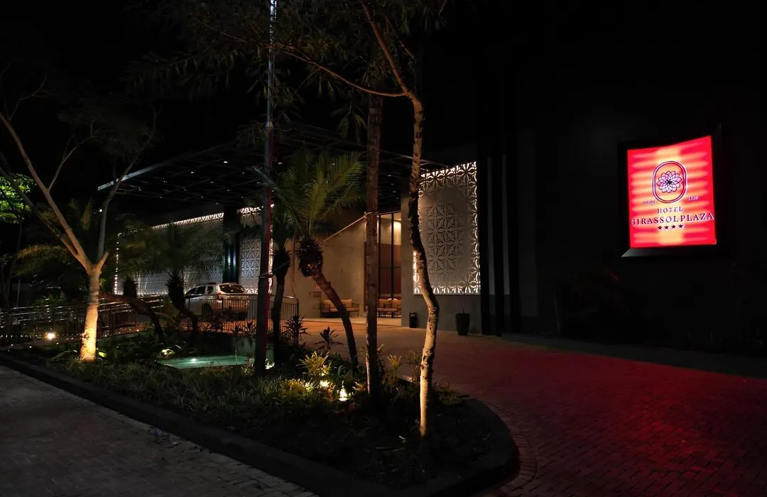 Hotel Girassol Plaza-1