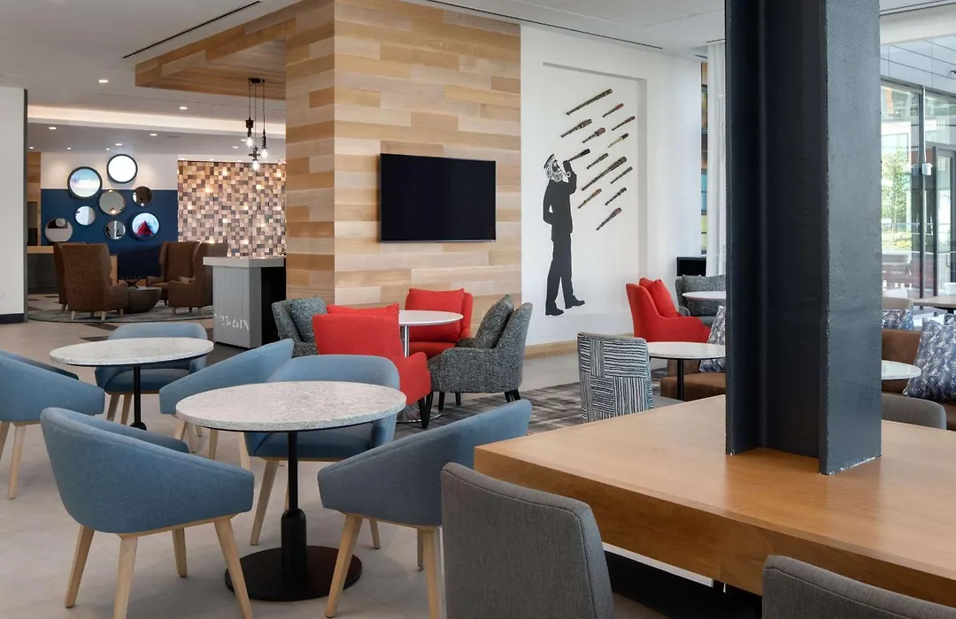 Hyatt Place Boston/Seaport District-1