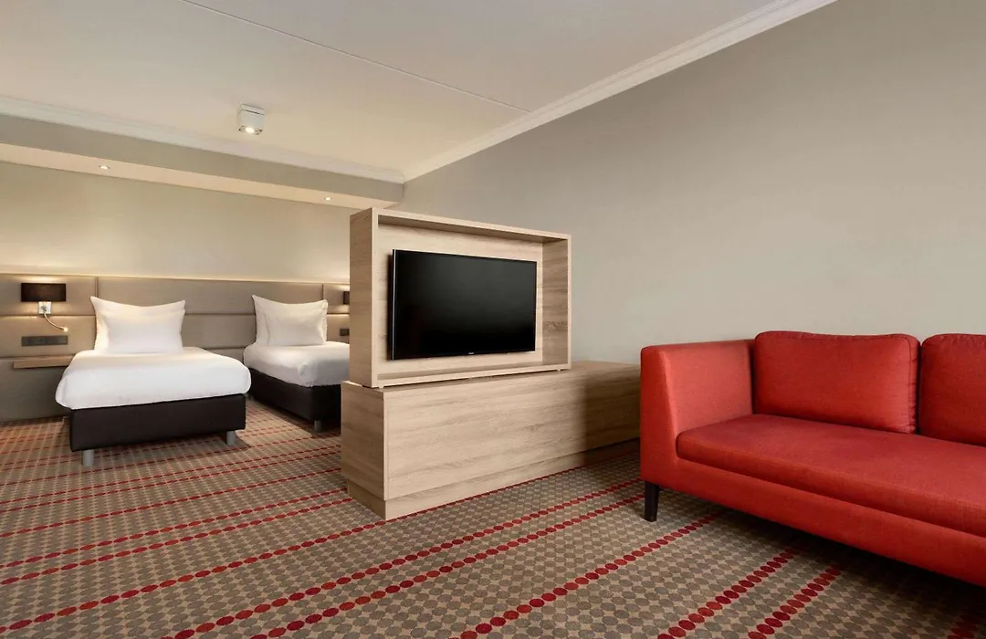 Ramada by Wyndham Amsterdam Airport Schiphol-1