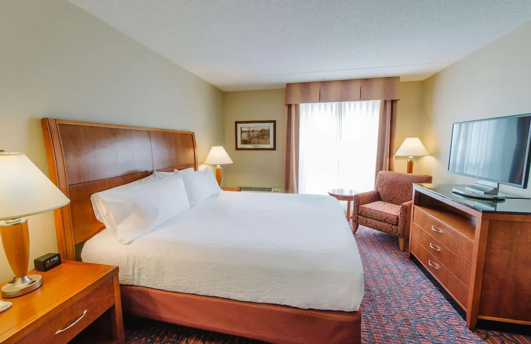 Hilton Garden Inn Manchester Downtown-1