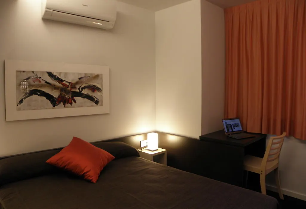 Apartaments I Habitacions Can Morera Olot-1