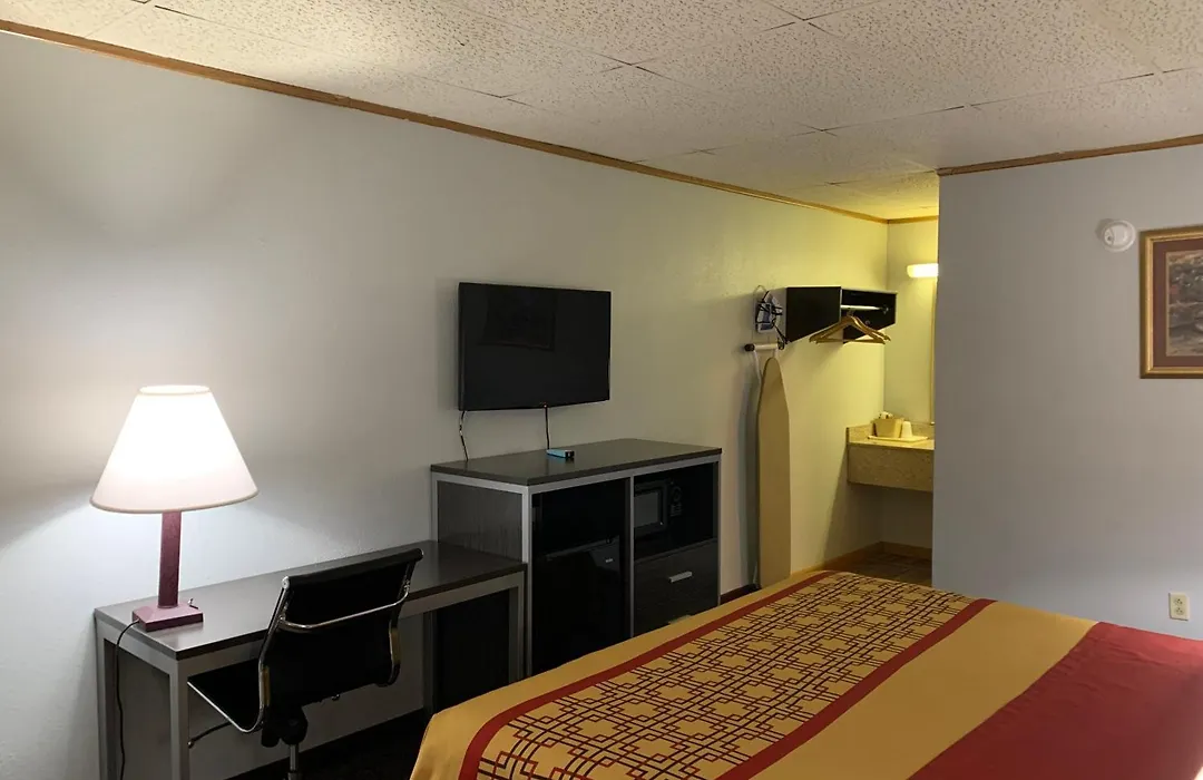 Pigeon Forge Parkway Inn-1