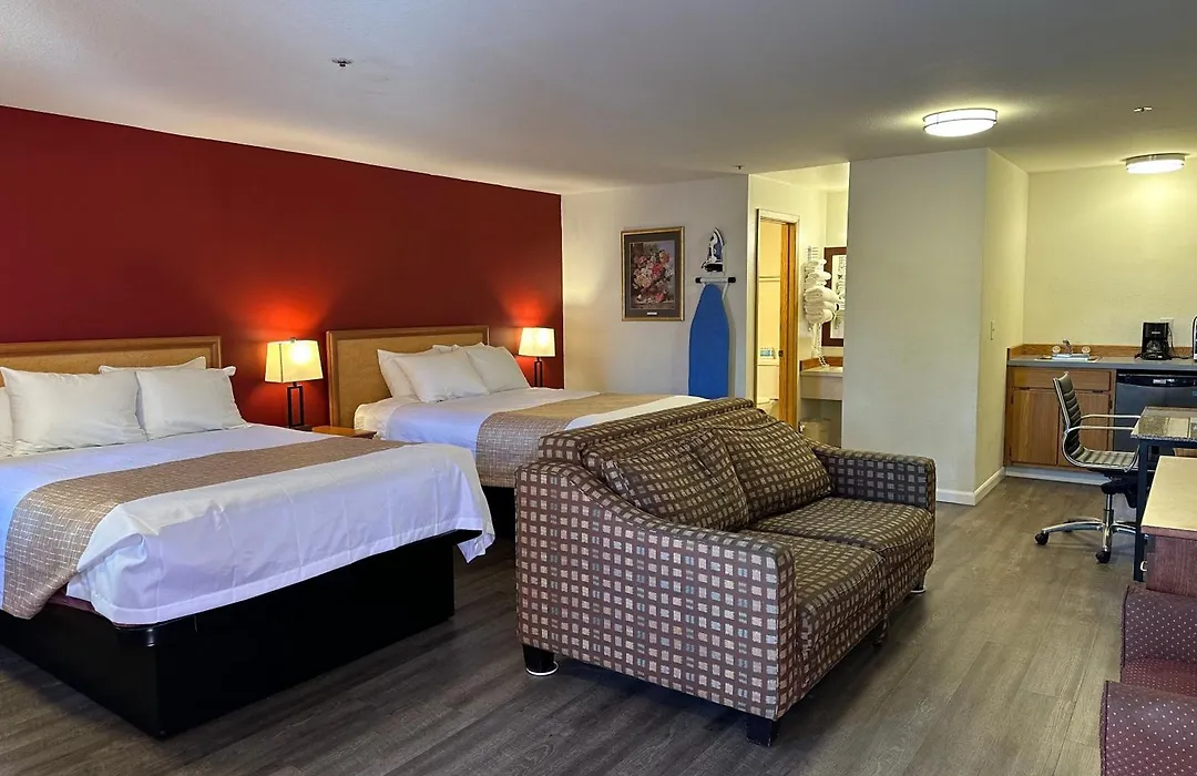 Econo Lodge Edmonds North Seattle-1