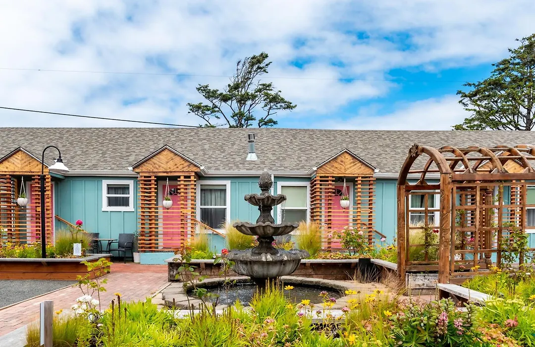 Inn At Haystack Rock-1