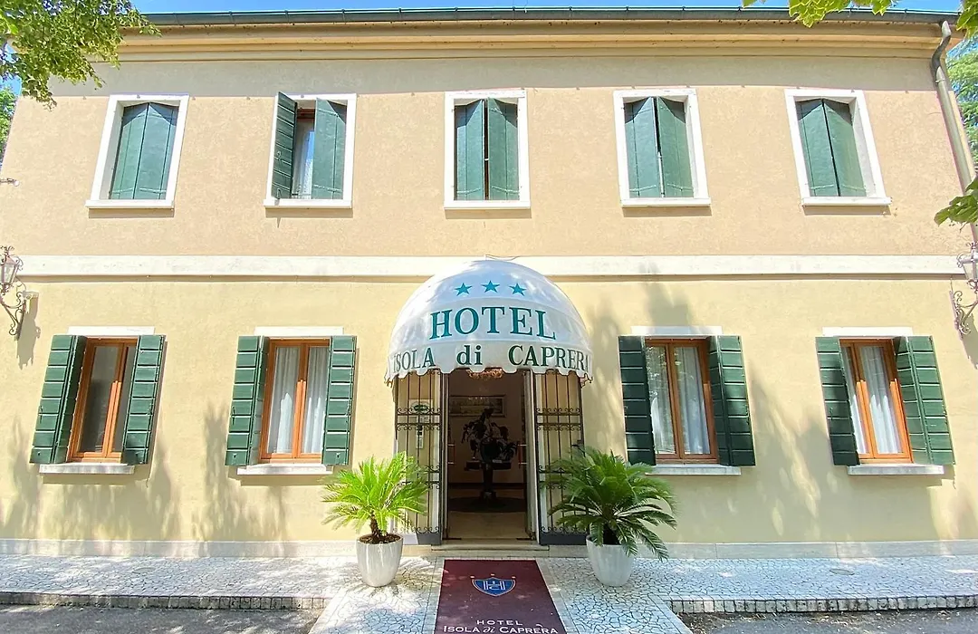 Hotel Isola Di Caprera-1