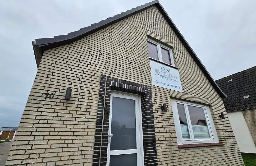 Hotel Dorfkrug Büsum - günstige Altbauzimmer Am Oland-1