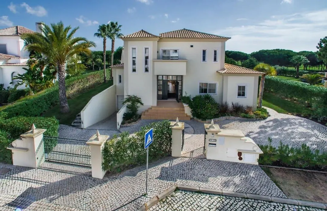 Villa Palm Golfe, Fantastic House On Vila Sol Course, Kids Pool, Aircon-1