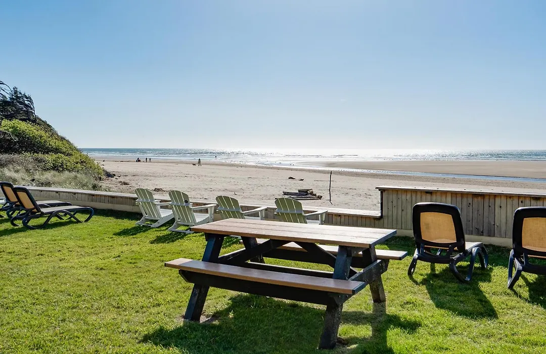 Schooner'S Cove Inn-1