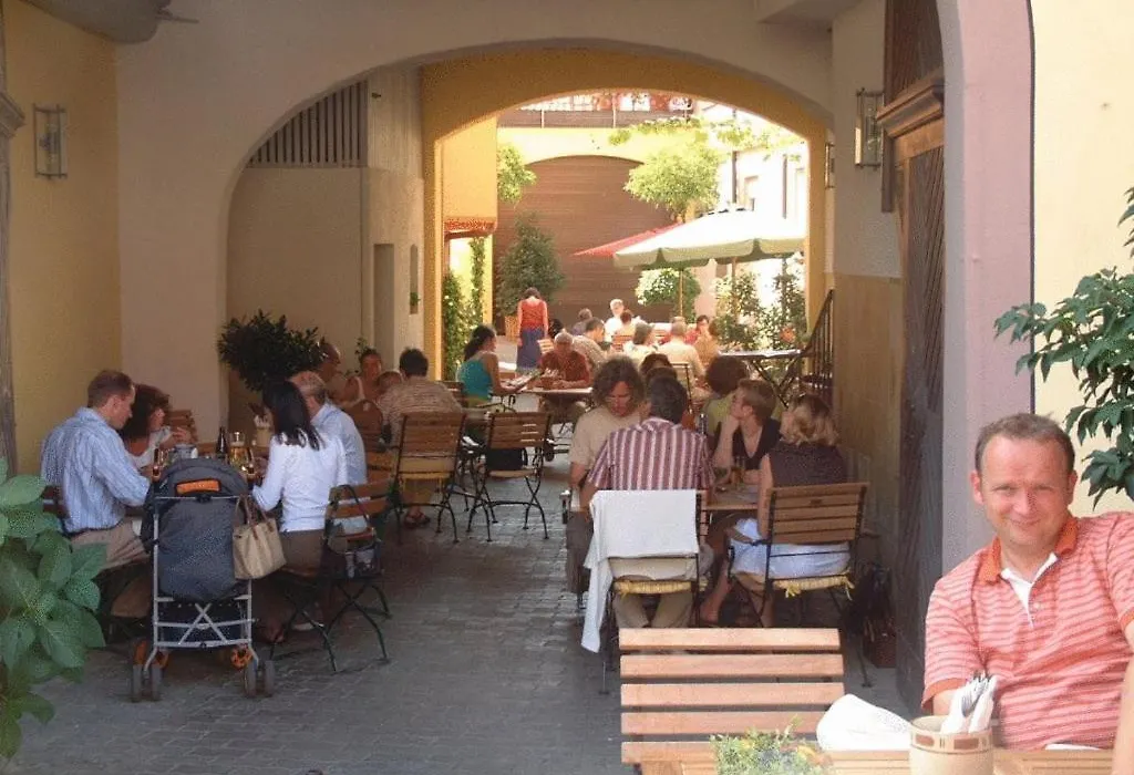 Gasthof zum Weißen Lamm-1