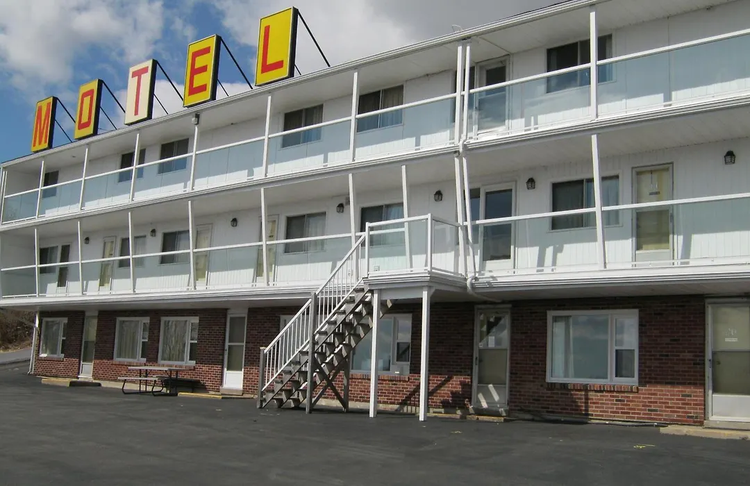 Hillside Motel-1
