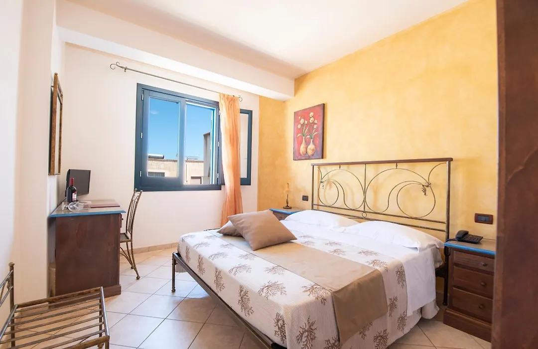 Hotel Altamarea-1