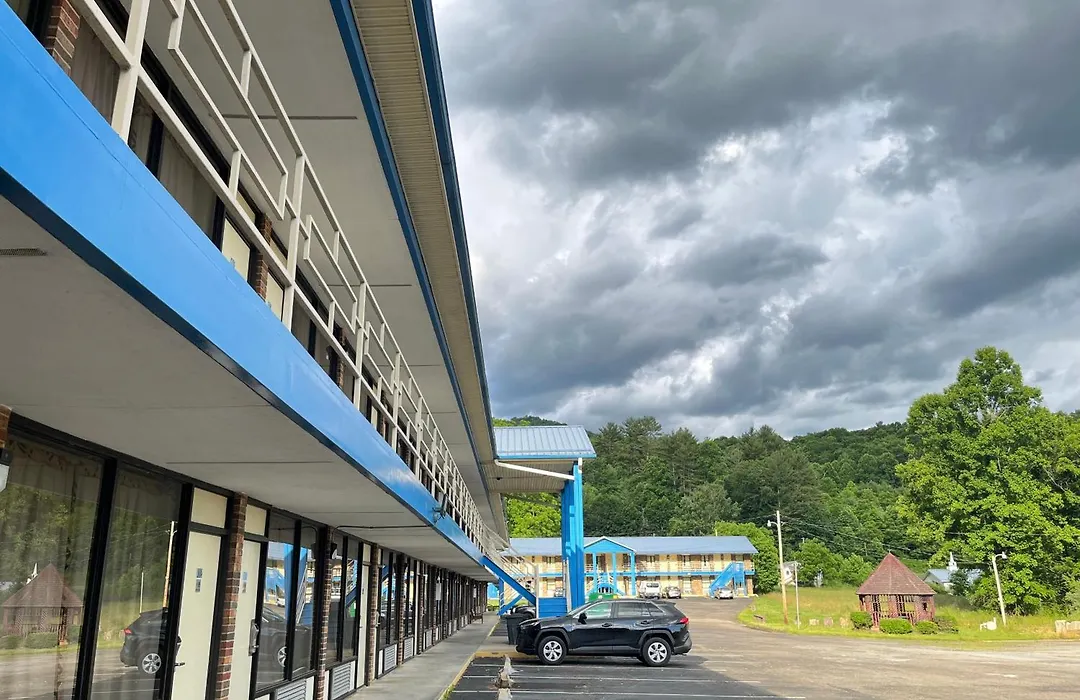Mountain Empire Motel-1