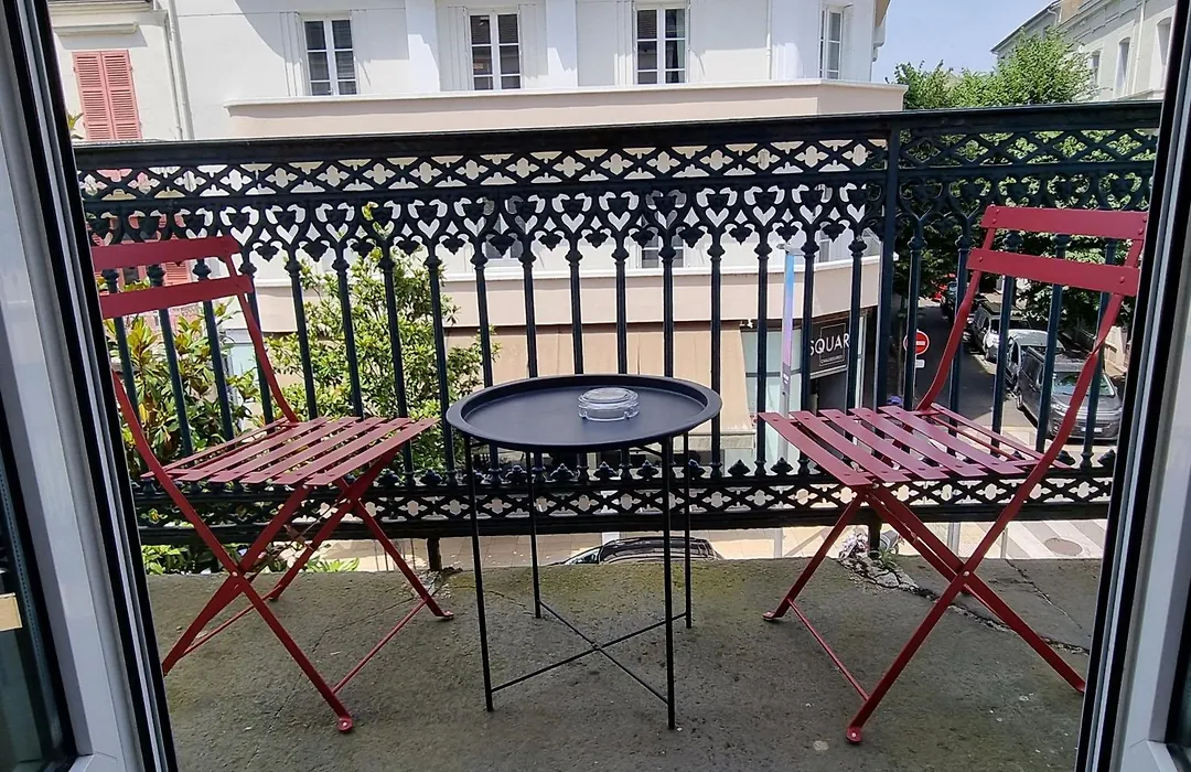 Hôtel et restaurant Le Patio VICHY-1