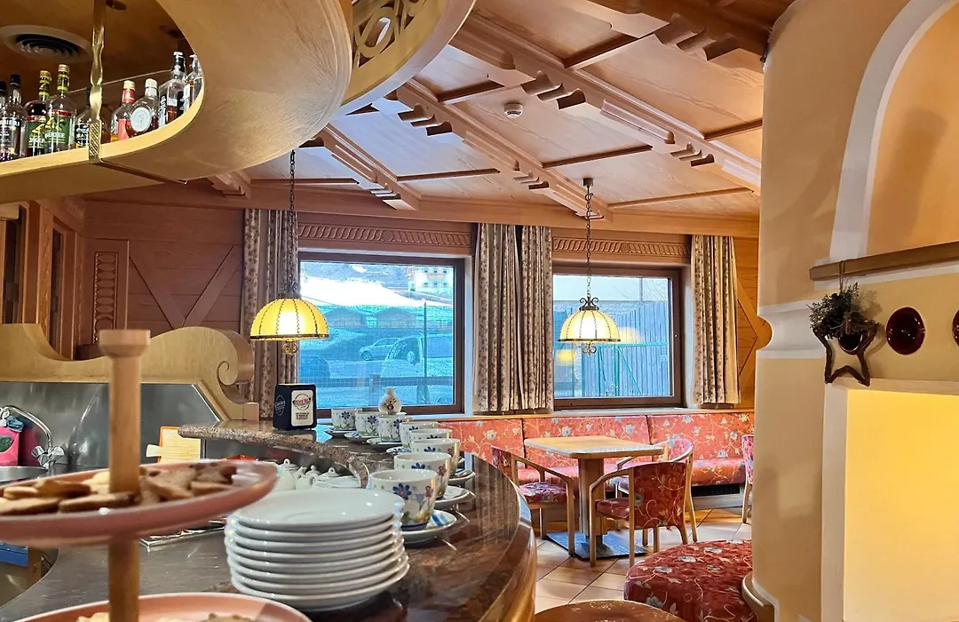 Hotel Rododendro Val di Fassa-1