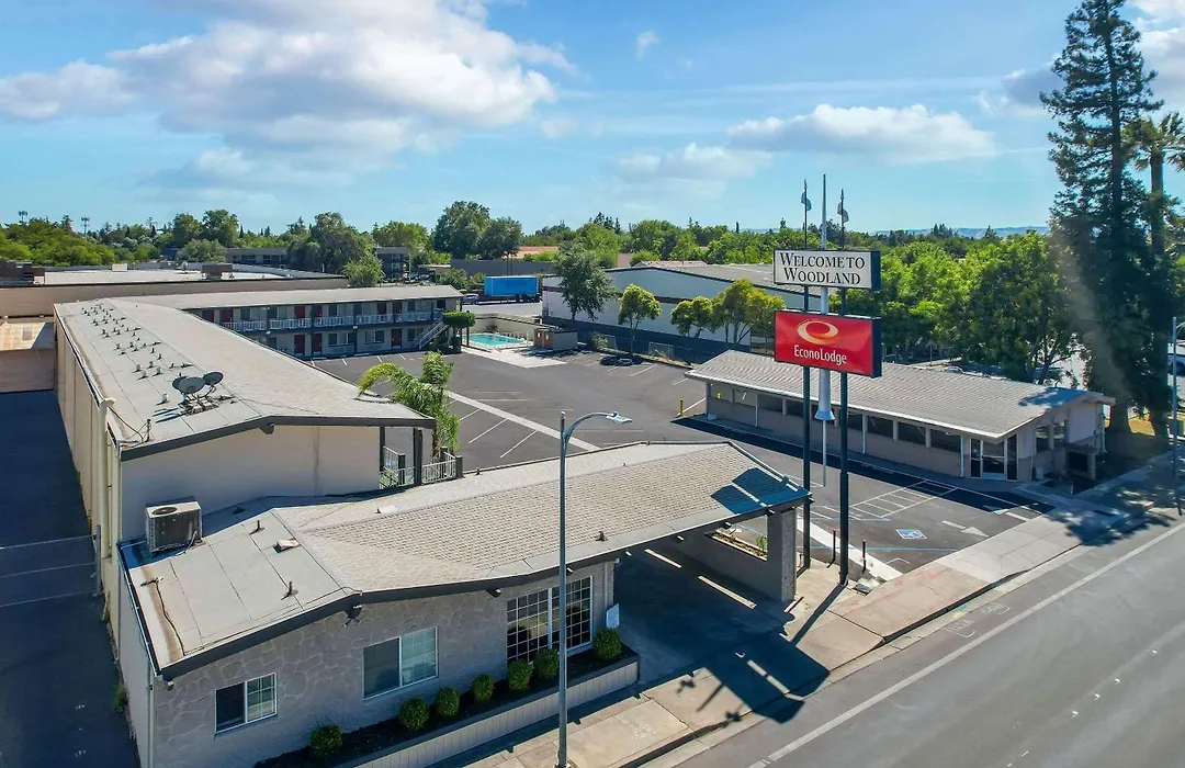 Econo Lodge Woodland Near I-5-1